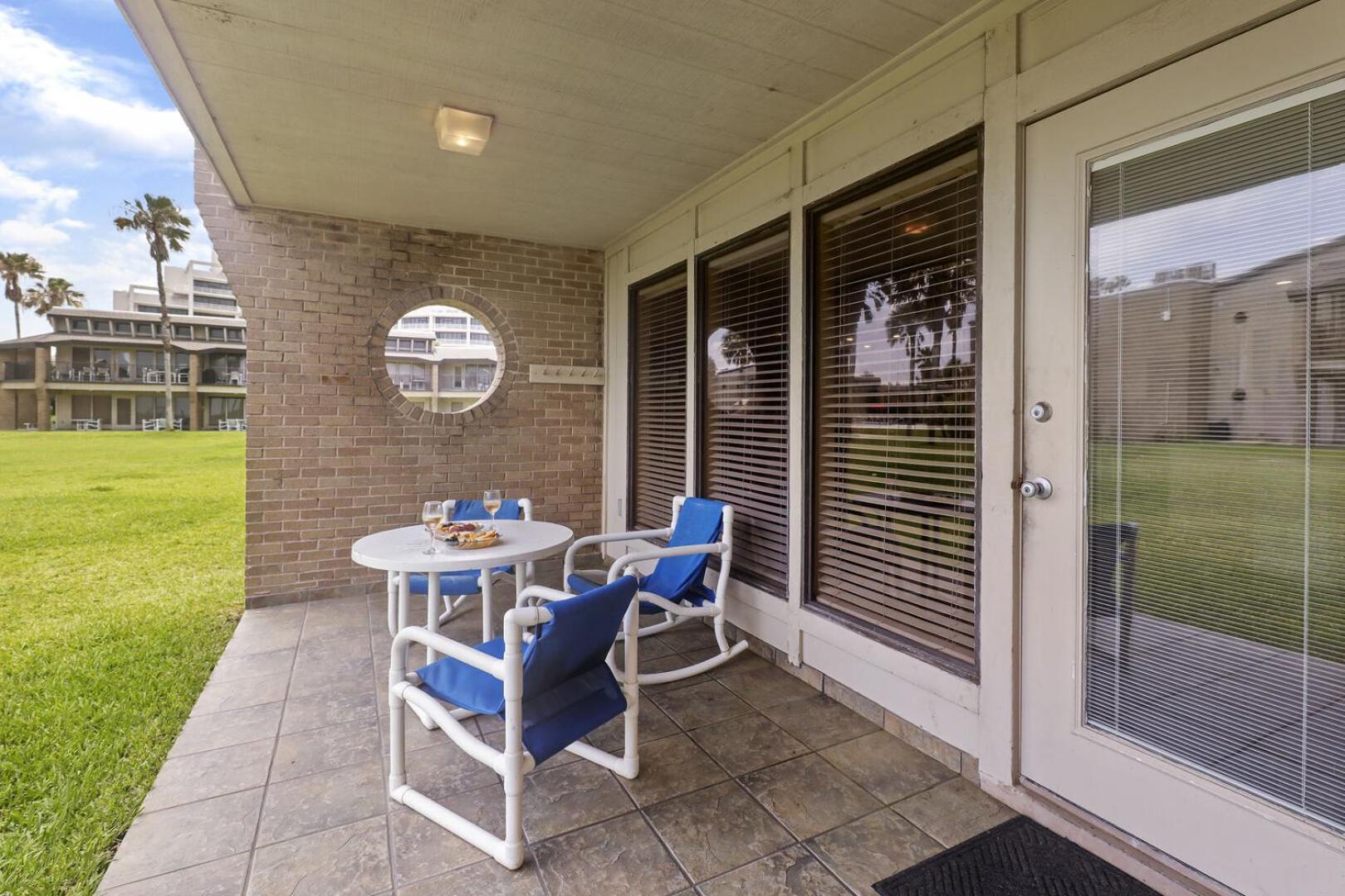 Ground Floor Beachfront Beauty! Steps To The Beach And Pool South Padre Island Quarto foto